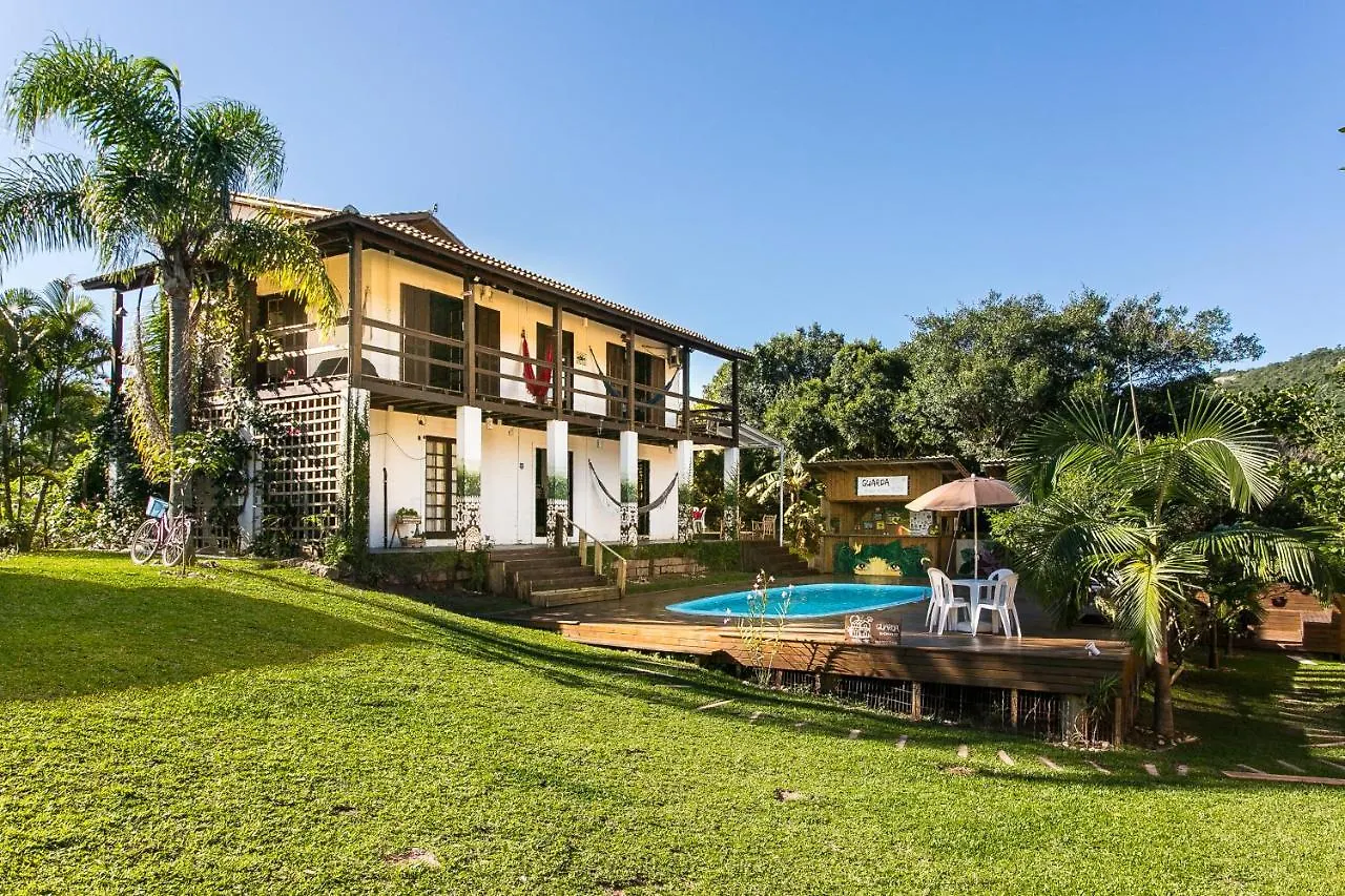 Pousada Guarda Beach House Guarda do Embau Brazil