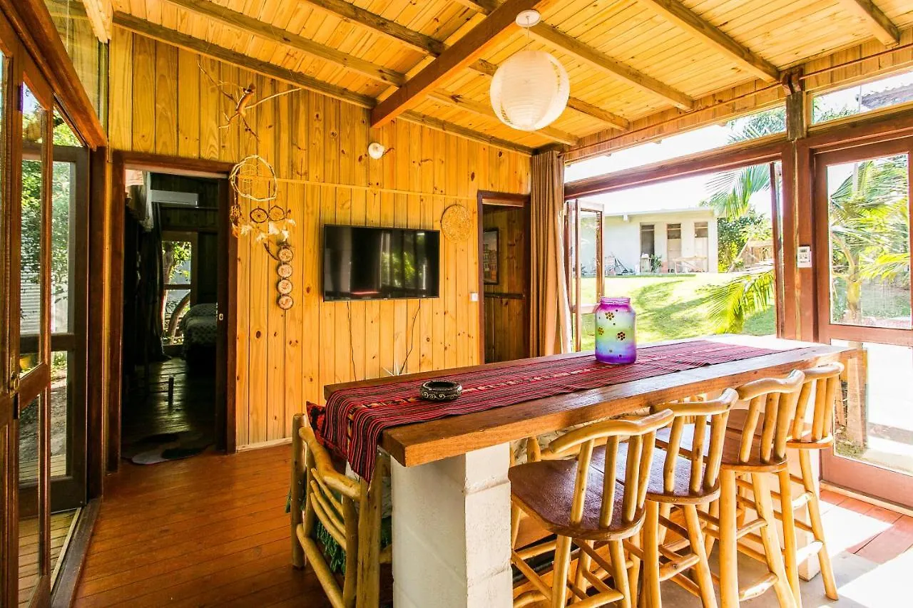 Pousada Guarda Beach House Guarda do Embau 2*,